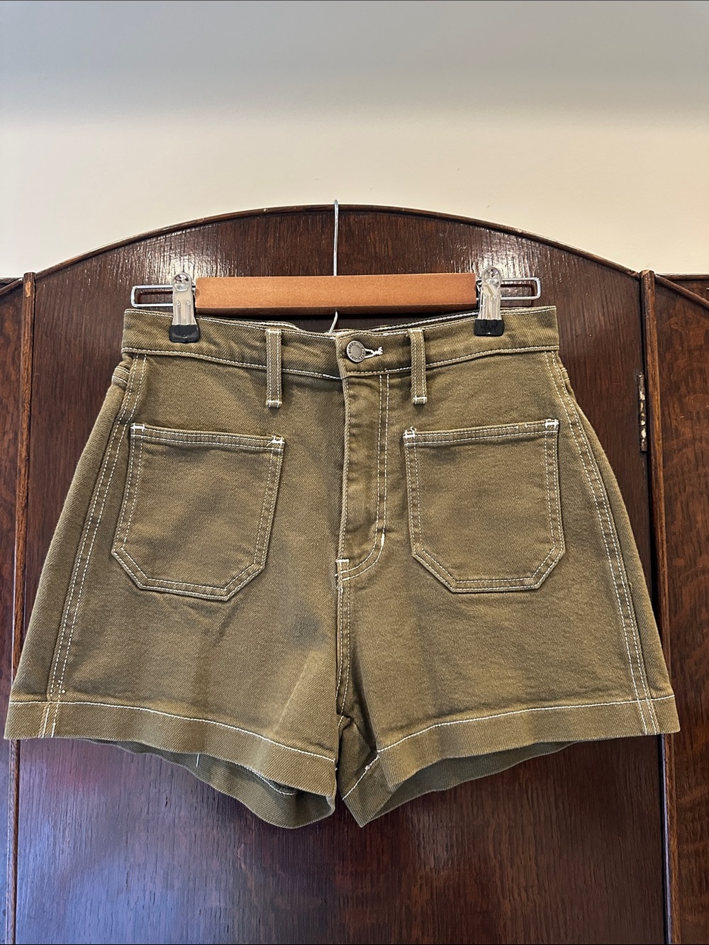 Just Black Olive High-Waist Utility Shorts with Front Patch Pockets